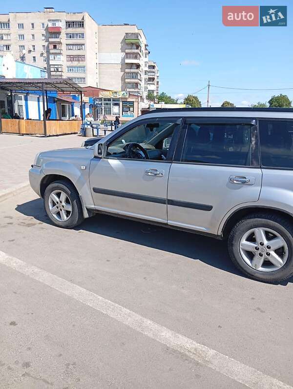 Nissan X-trail (2006)