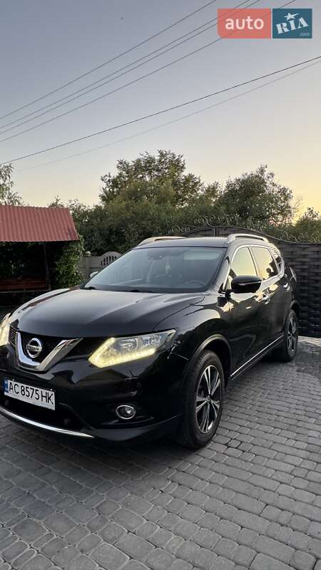 Nissan X-trail (2015)