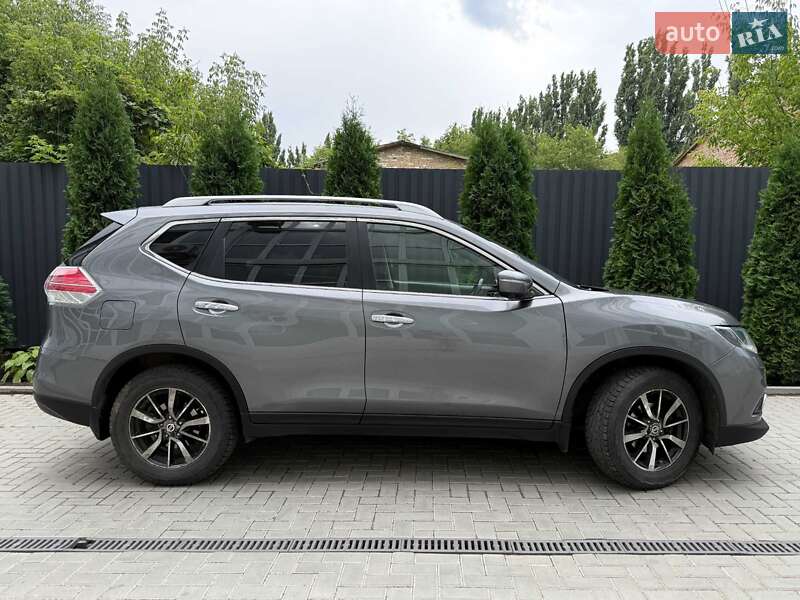 Nissan X-trail (2016)