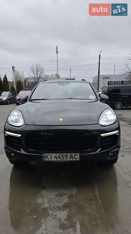 Porsche Cayenne (2015)
