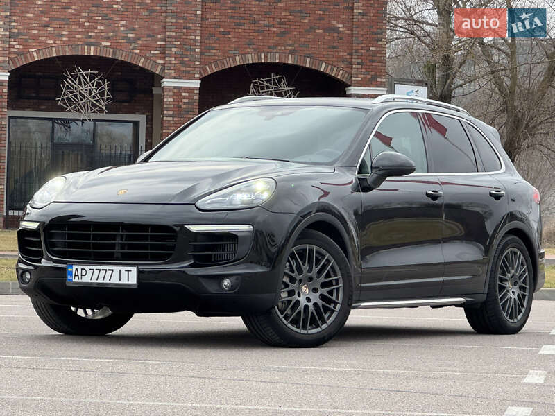 Porsche Cayenne (2016)
