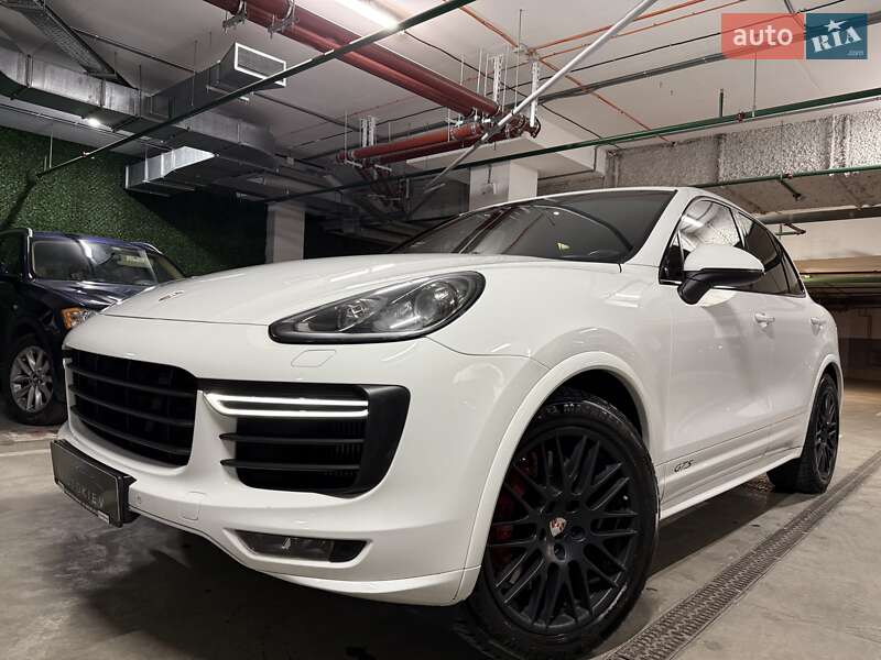 Porsche Cayenne (2015)