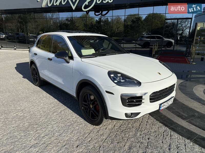 Porsche Cayenne (2015)