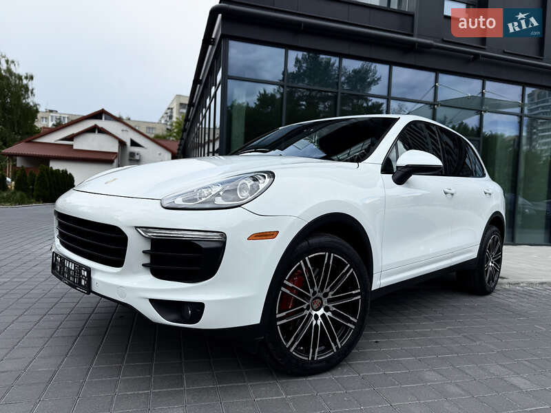 Porsche Cayenne (2015)