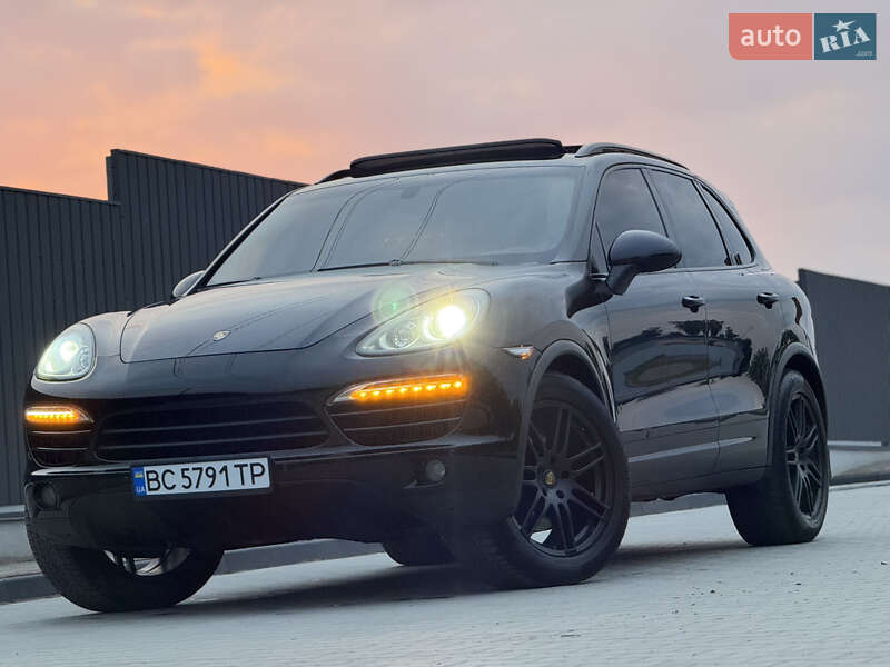 Porsche Cayenne (2012)