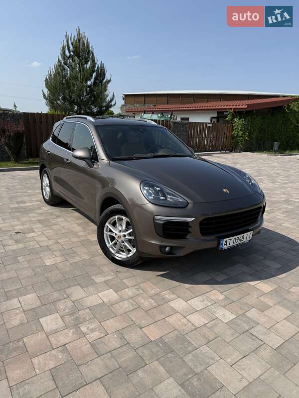Porsche Cayenne (2015)