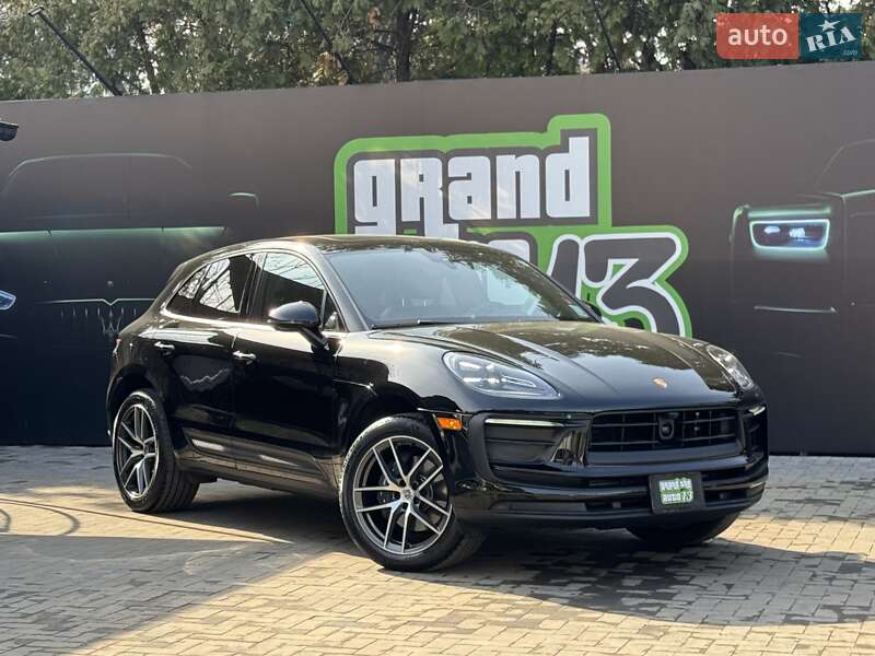 Porsche Macan (2022)