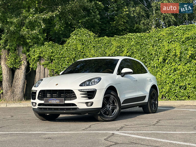 Porsche Macan (2015)