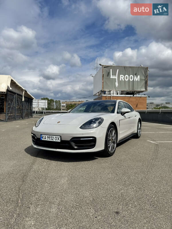 Porsche Panamera (2020)