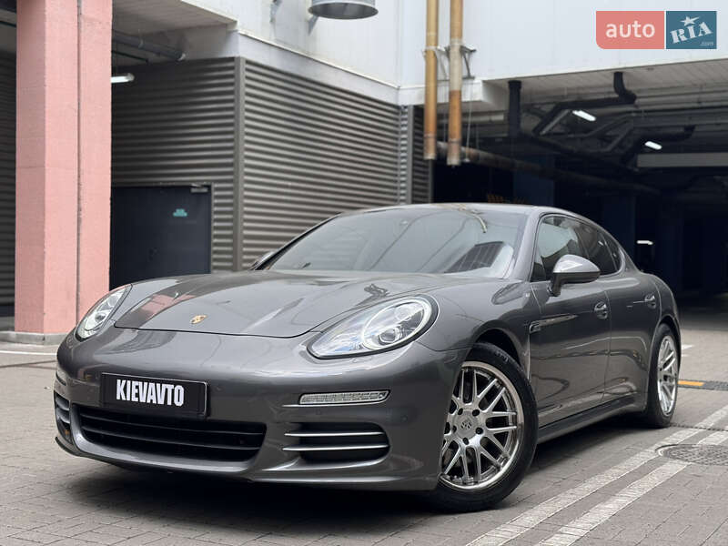 Porsche Panamera (2013)