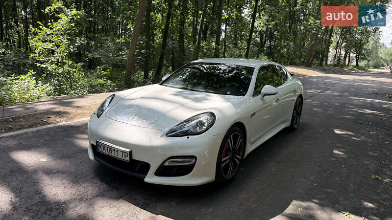 Porsche Panamera (2012)