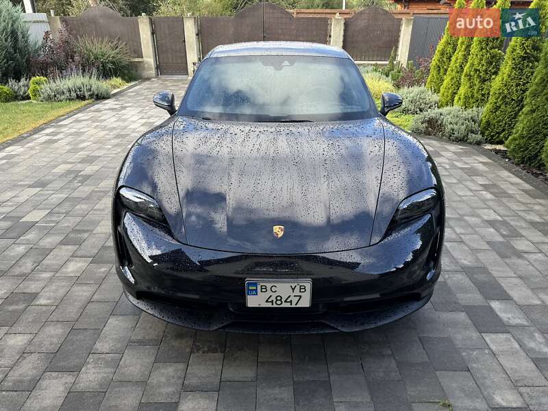 Porsche Taycan (2020)