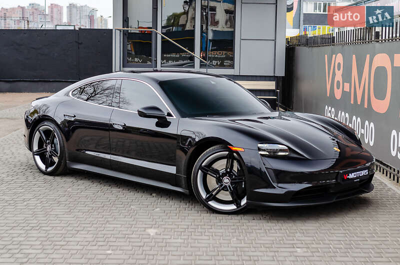 Porsche Taycan (2020)