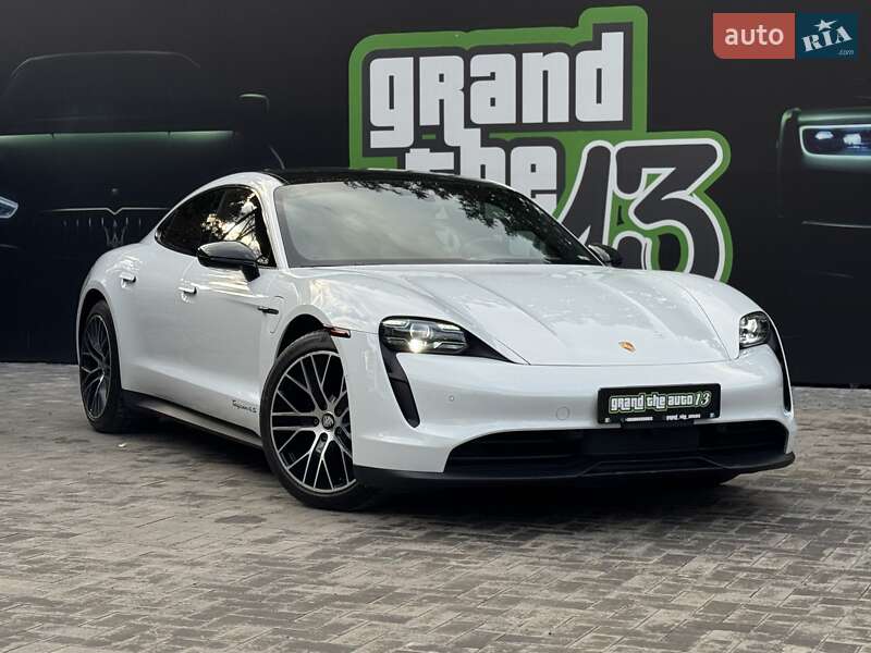 Porsche Taycan (2020)