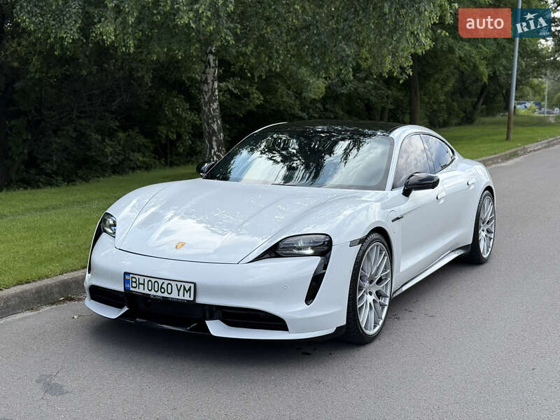 Porsche Taycan (2020)