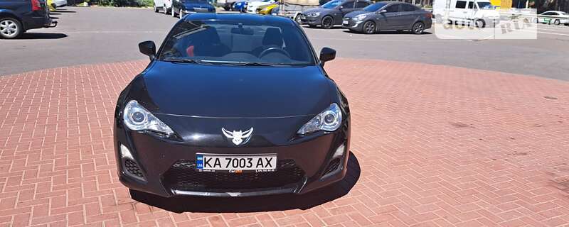 Toyota Scion (2012)