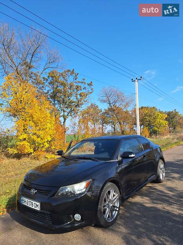 Scion Tc (2010)