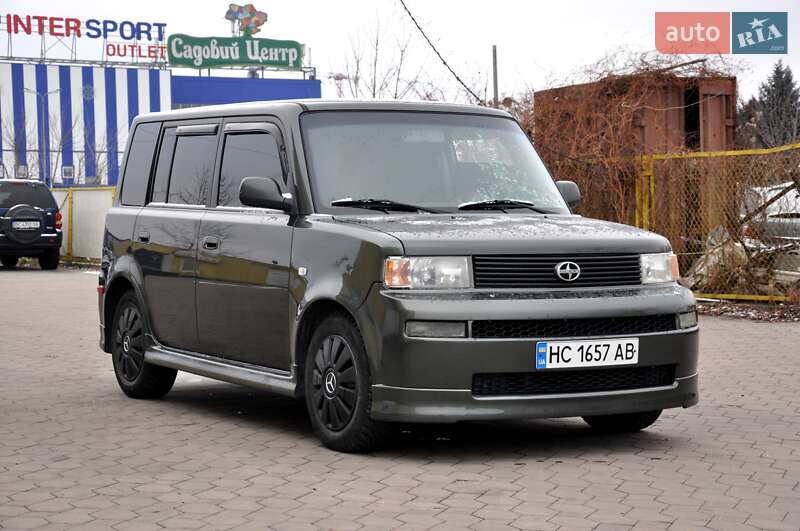 Scion Xb (2005)
