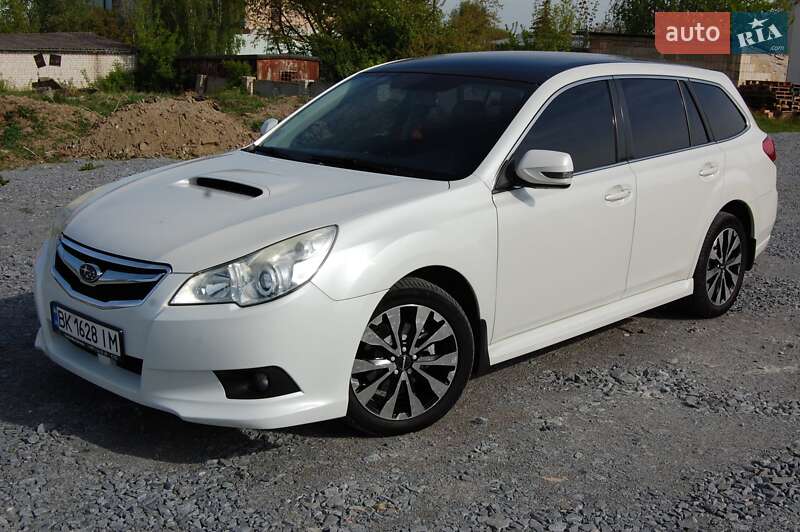 Subaru Legacy (2011)