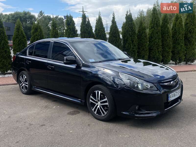 Subaru Legacy (2011)