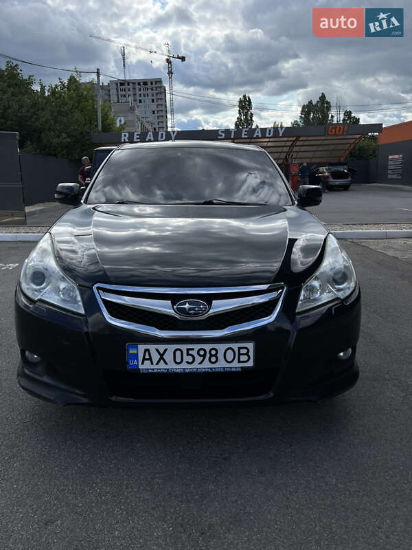 Subaru Legacy (2011)