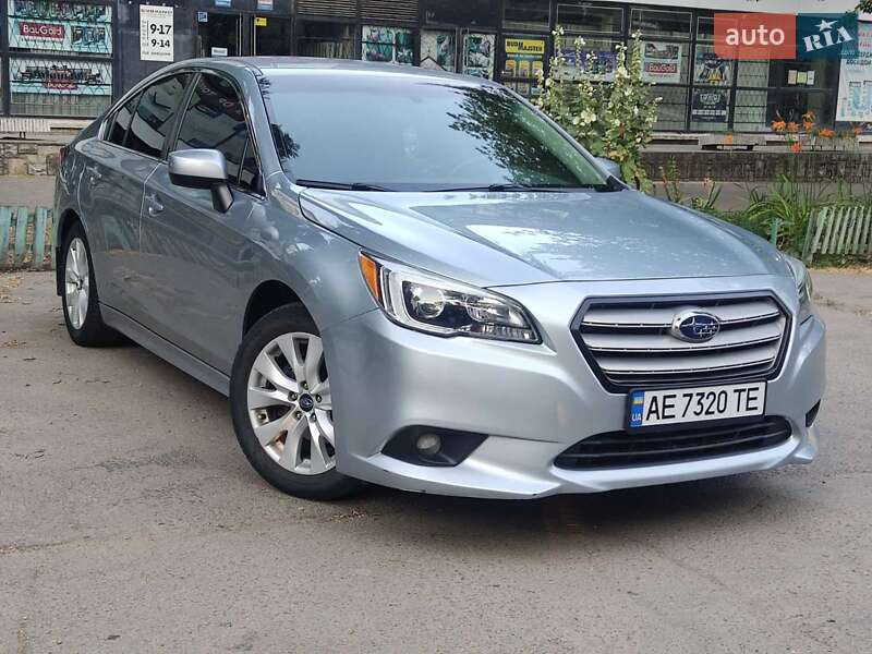Subaru Legacy (2015)