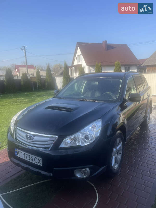 Subaru Legacy (2011)