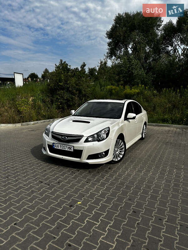 Subaru Legacy (2012)