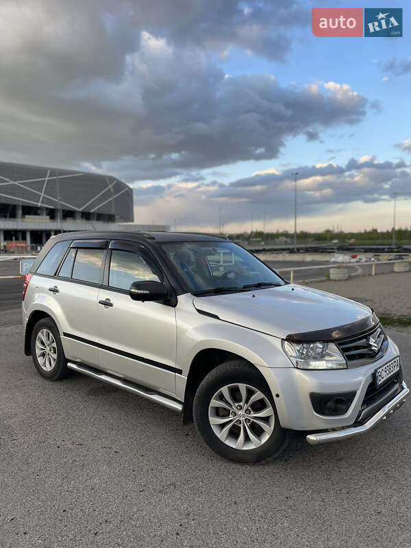 Suzuki Grand vitara (2015)
