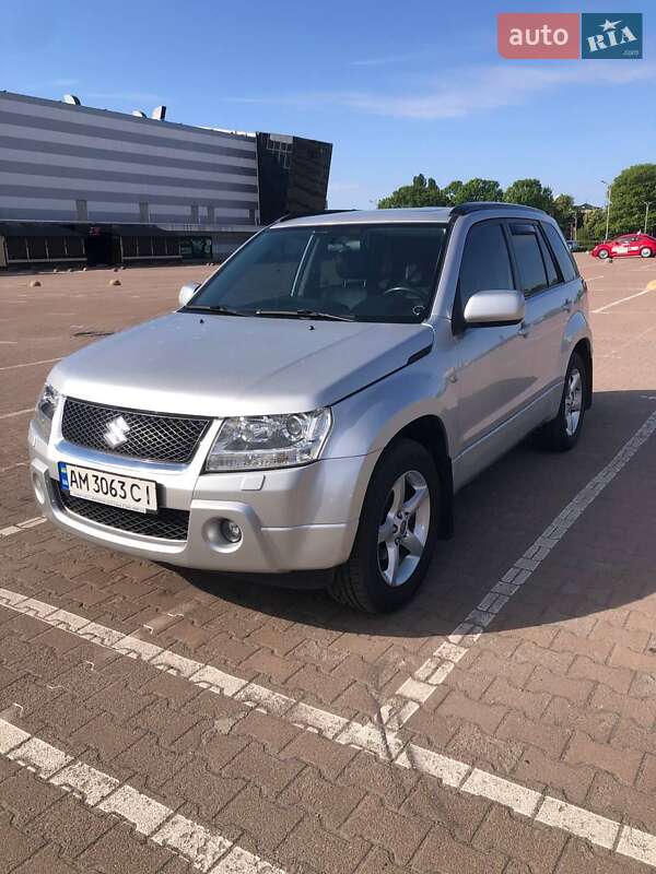 Suzuki Grand vitara (2008)