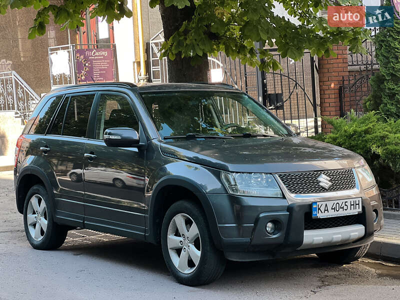 Suzuki Grand vitara (2010)
