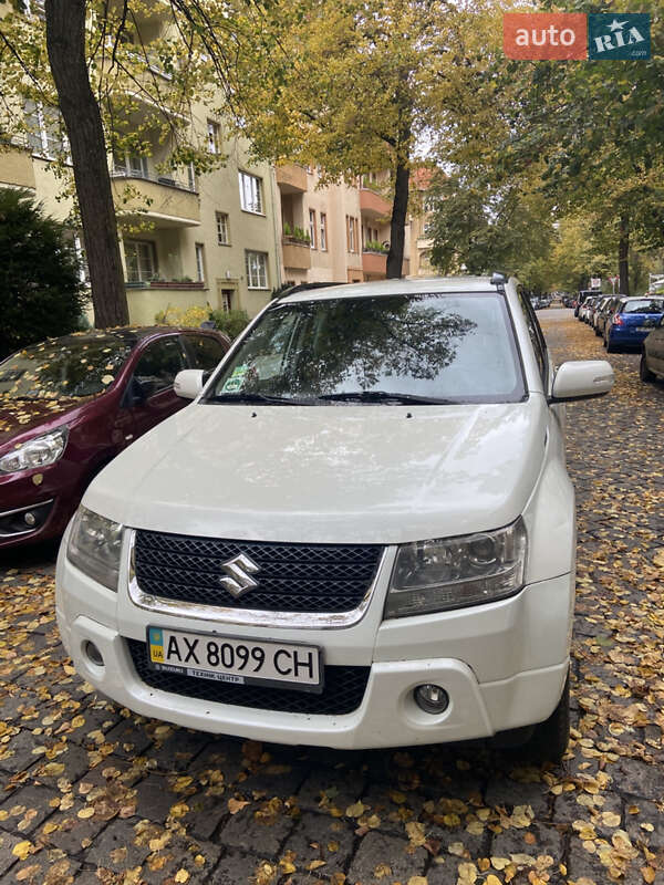 Suzuki Grand vitara (2010)