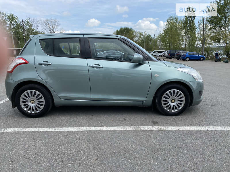 Suzuki Swift (2011)