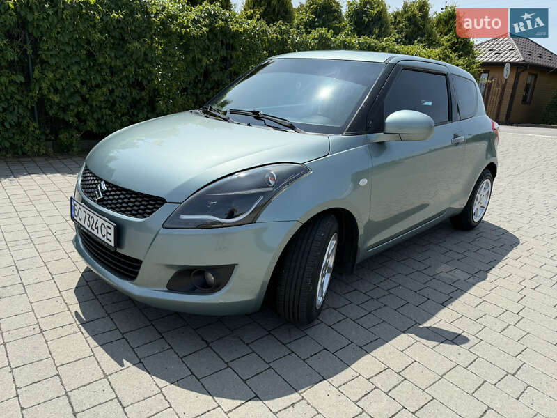 Suzuki Swift (2011)