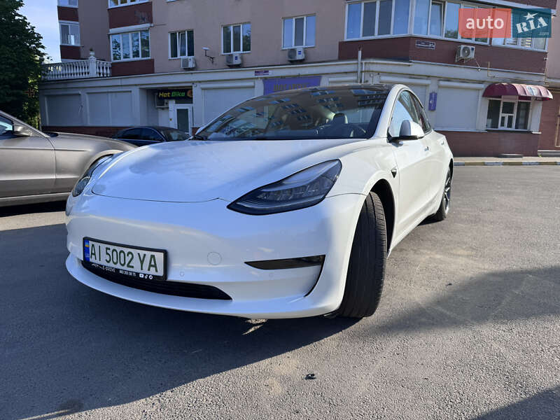 Tesla Model 3 (2021)
