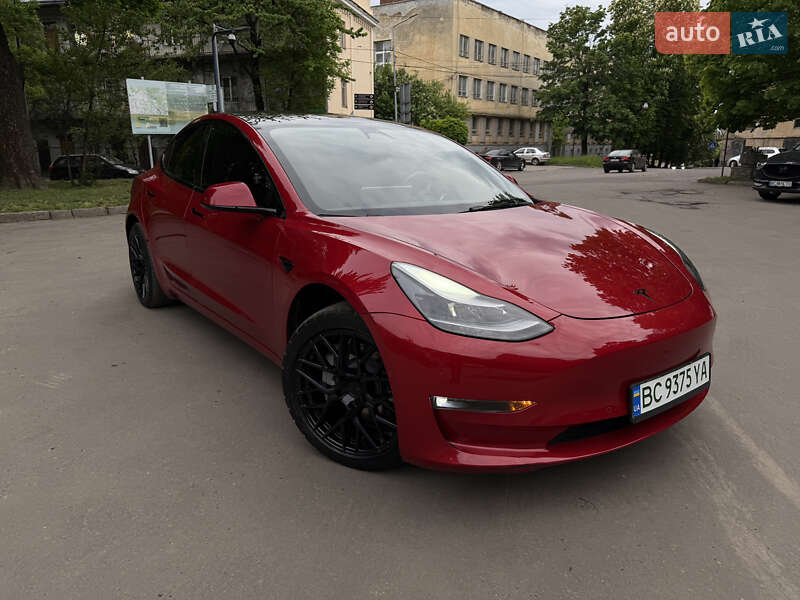 Tesla Model 3 (2018)