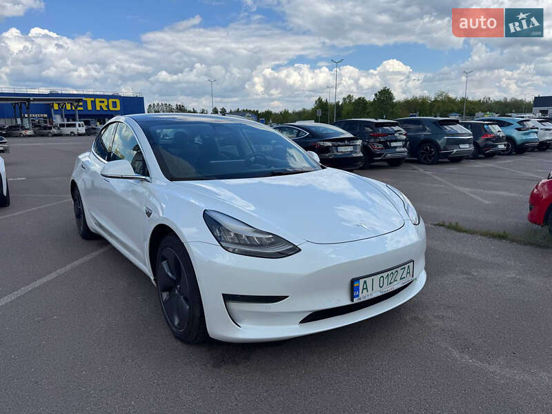 Tesla Model 3 (2020)