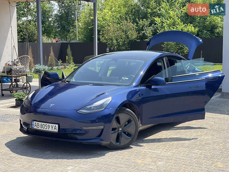 Tesla Model 3 (2022)