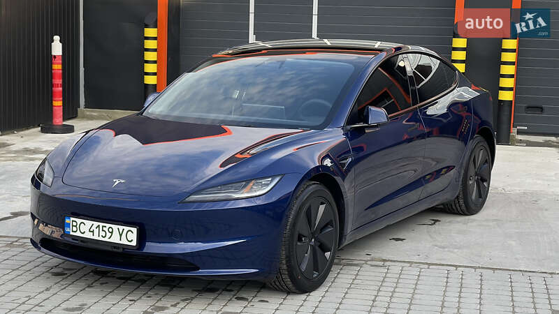 Tesla Model 3 (2024)