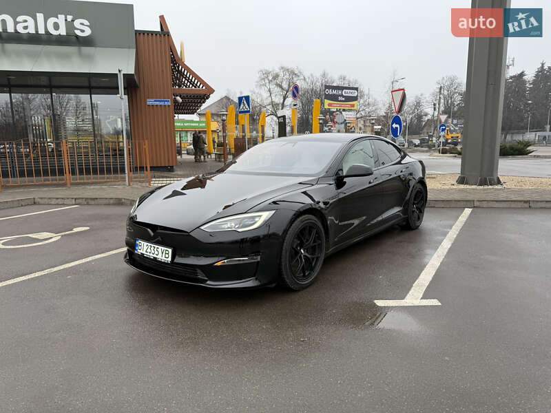 Tesla Model s (2021)