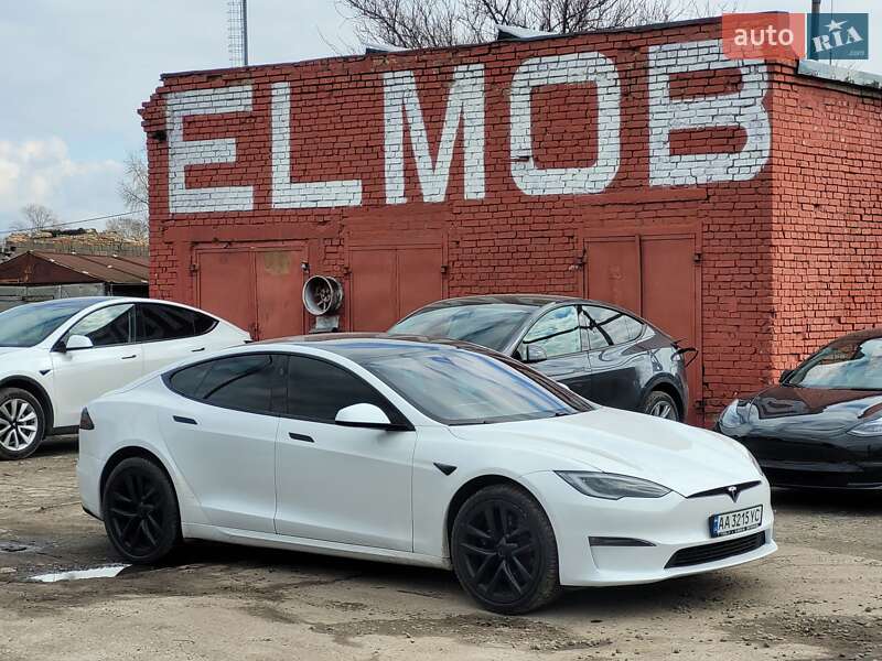 Tesla Model s (2022)