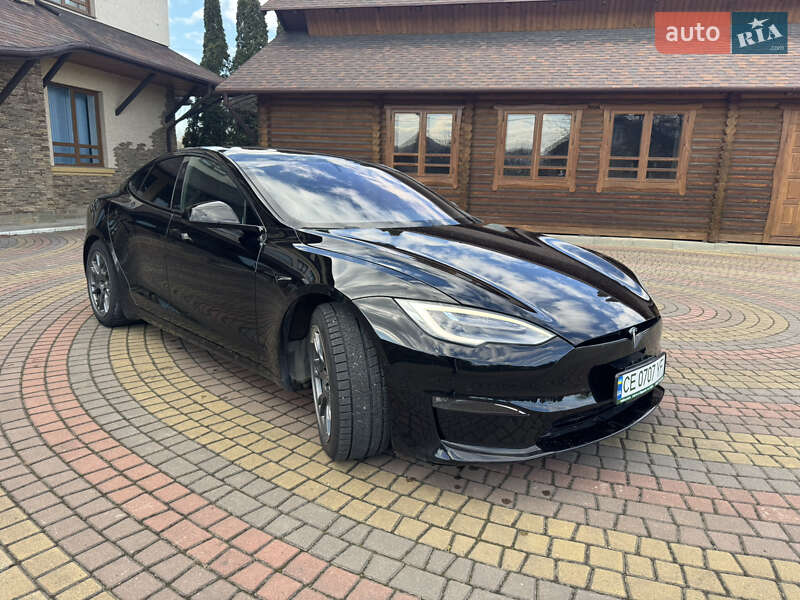 Tesla Model s (2021)