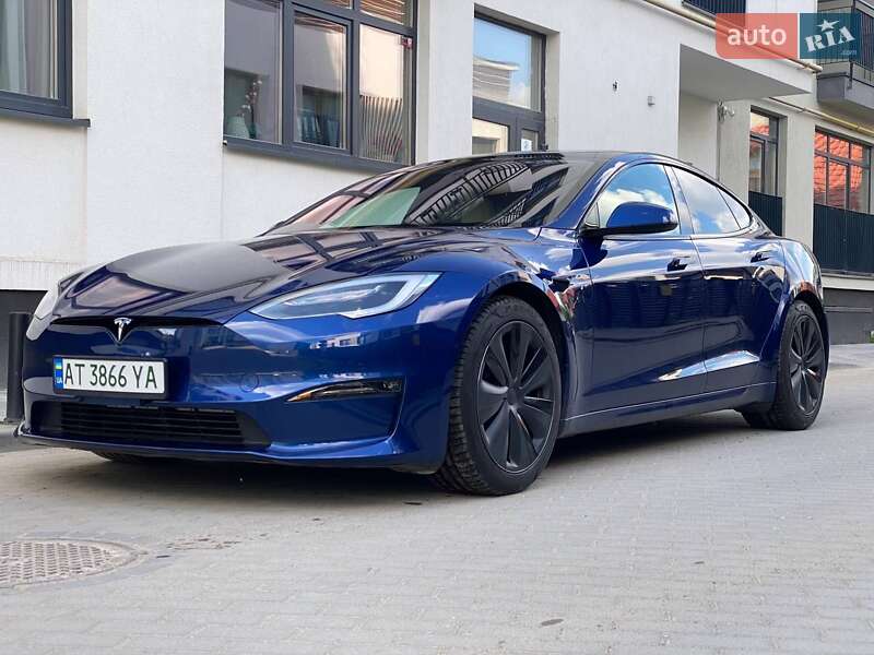Tesla Model s (2021)
