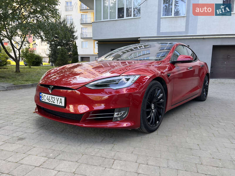 Tesla Model s (2020)