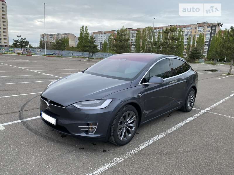 Tesla Model x (2018)