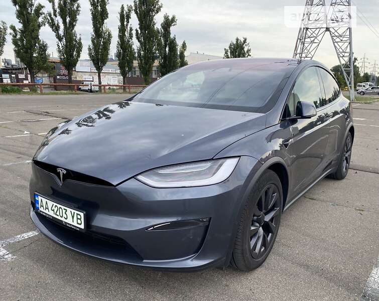 Tesla Model x (2022)