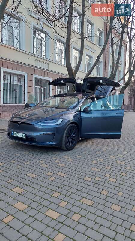 Tesla Model x (2022)