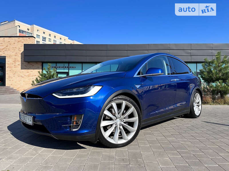 Tesla Model x (2016)