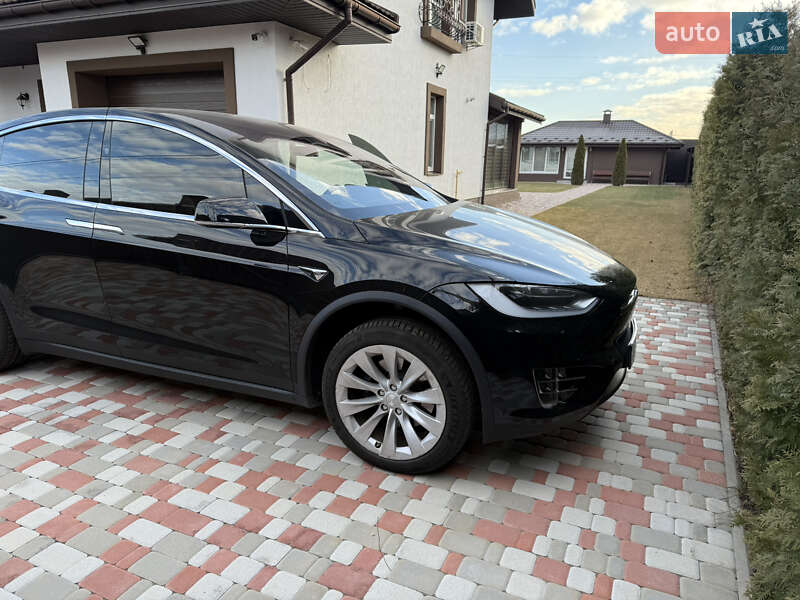 Tesla Model x 75d (2019)