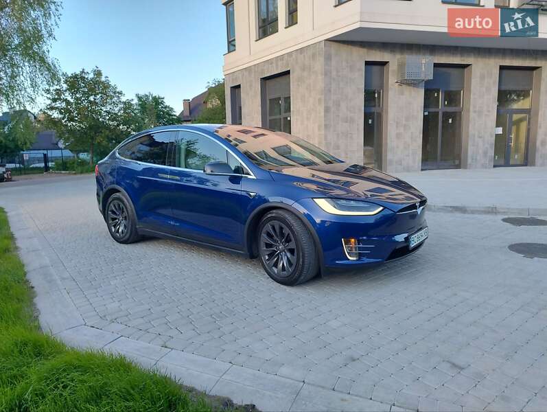 Tesla Model x (2018)